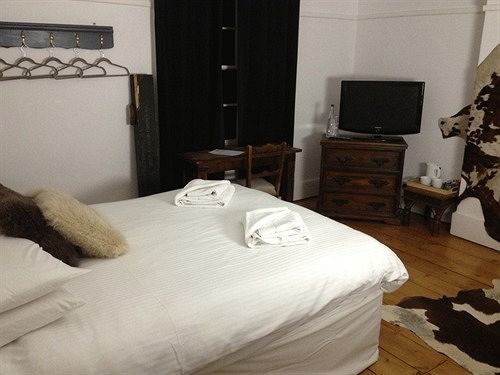 The Grove Ferry 3*