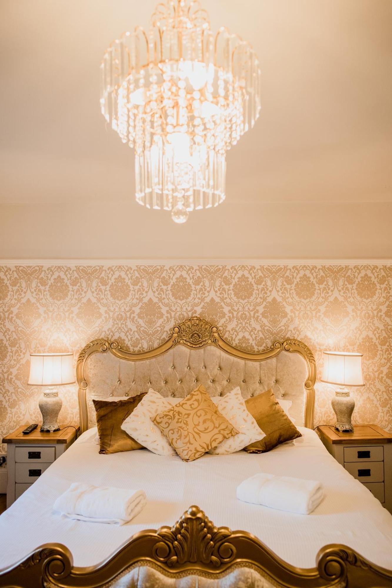 The Grove Ferry 3*
