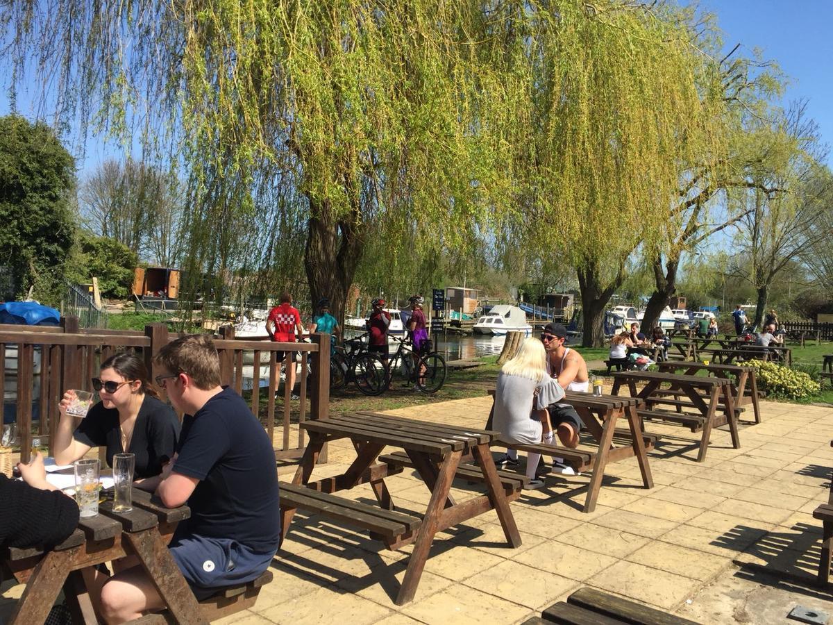 The Grove Ferry Inn 3*