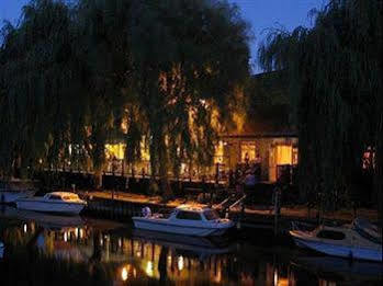 The Grove Ferry Inn Chislet